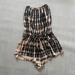 Blue Life sleeveless  shorts romper Size XS